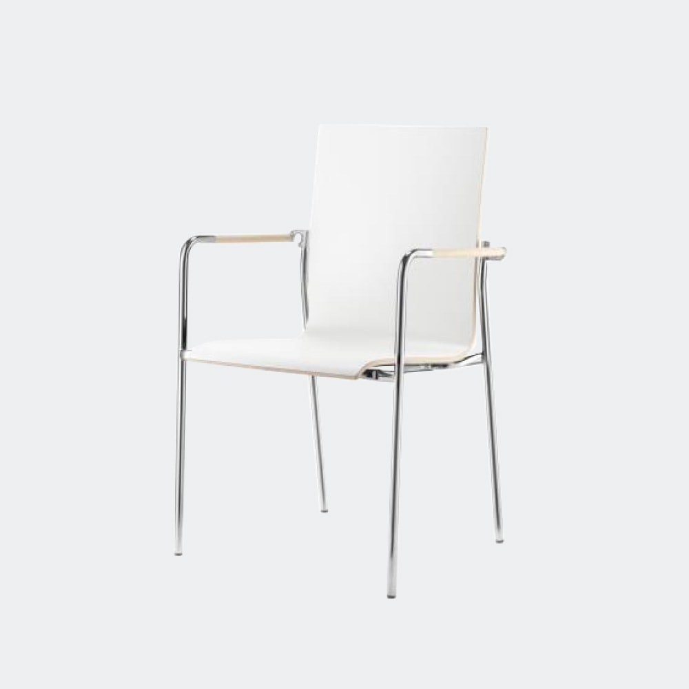 Schulmöbel Objektmöbel Stapelstuhl ARKETTO R in weiß hoher Sitzkomfort in schlichtem Design L+S AG in der Schweiz
