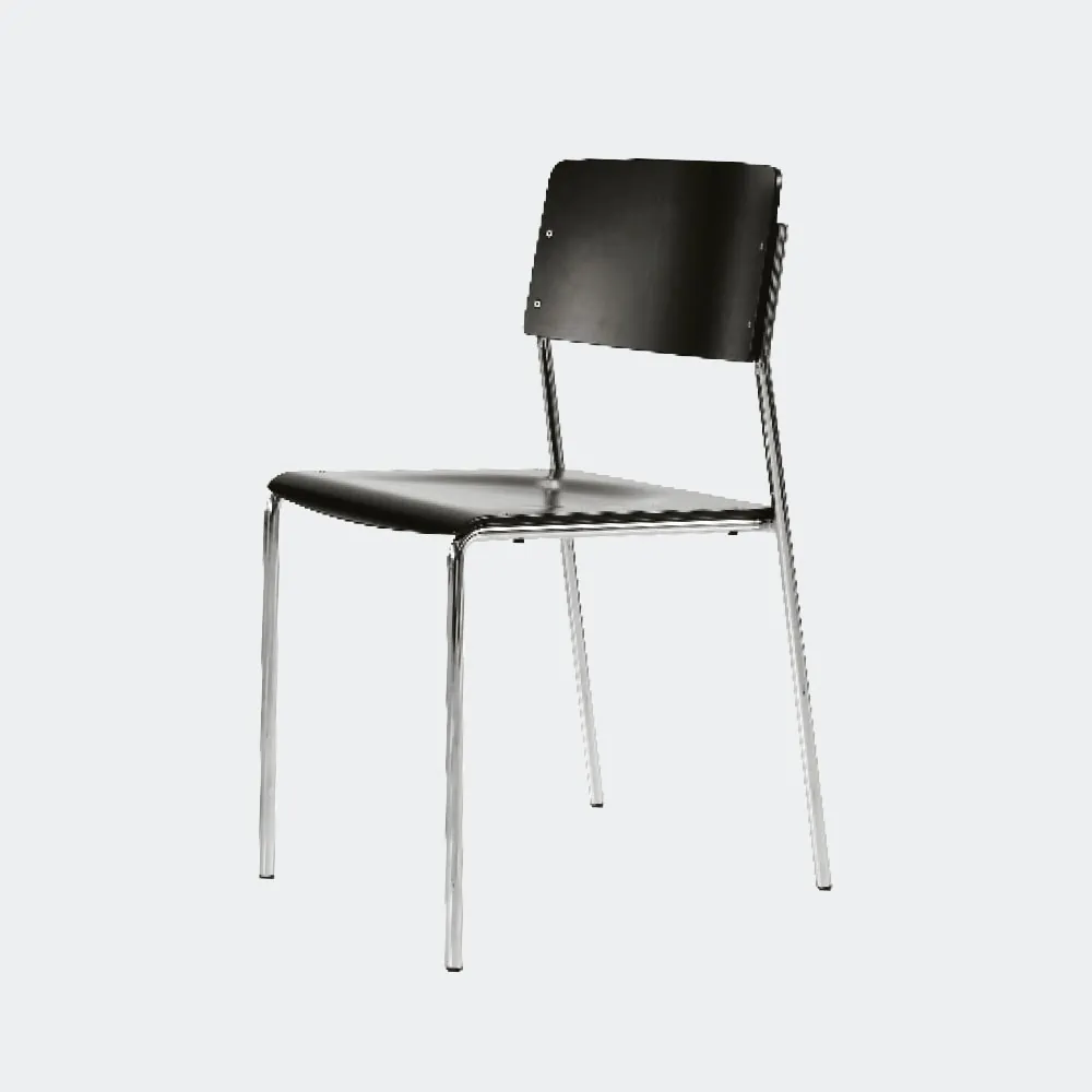 Schulmöbel Objektmöbel Stapelstuhl LIYA R in schwarz Verarbeitung aus ausgewählten Materialien dadurch hohe Standfestigkeit L+S AG in der Schweiz
