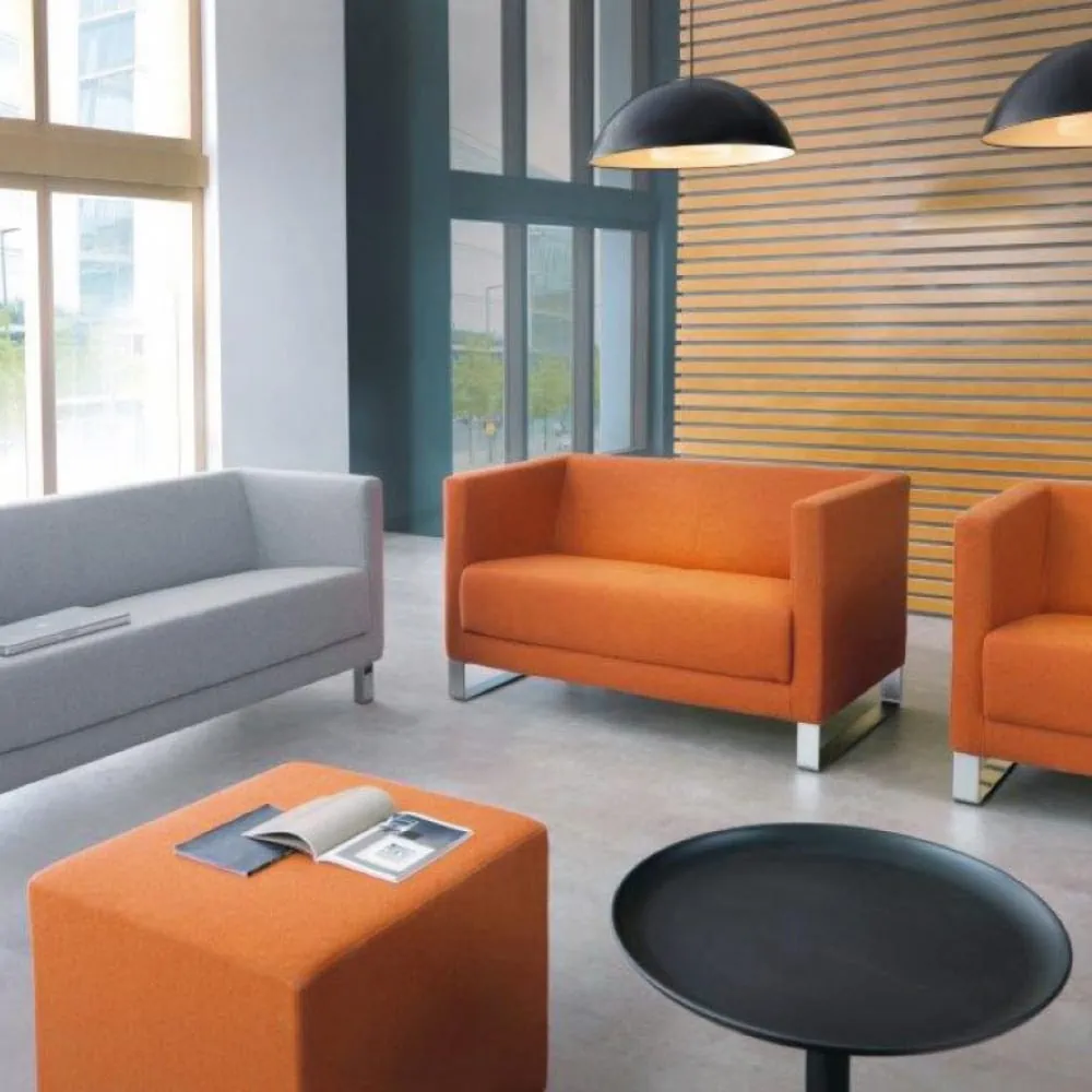 Büromöbel Sofa und Lounge Modell VANCOUVER hochwertige Verarbeitung Rezeption, Lobby oder Wartebereich individuelle Raumaufteilung L+S AG design + technics