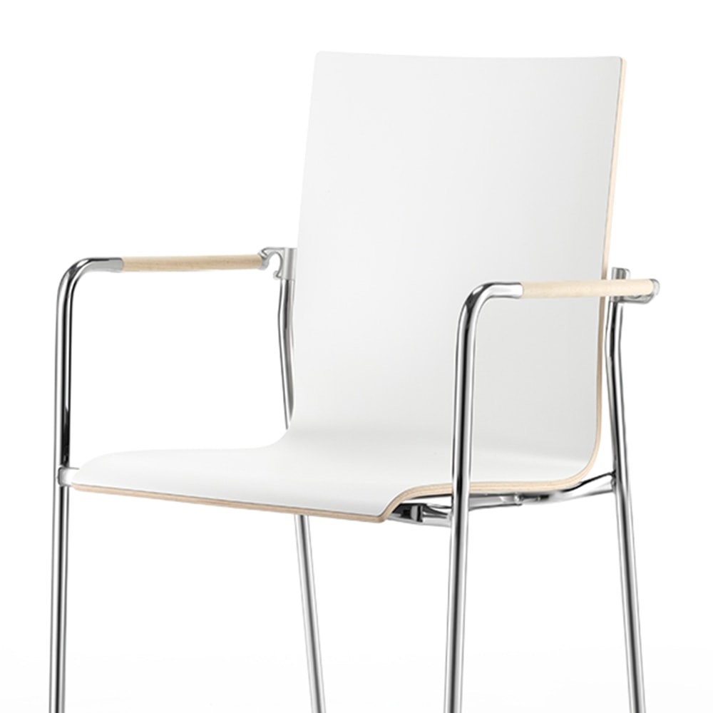 Stapelstuhl ARKETTO hoher Sitzkomfort Optionen Schale HPL belegt ergonomische Sitzmöbel aus der Schweiz