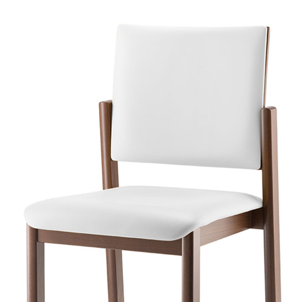 Veranstaltungsmöbel Stuhl RONDO Möbeldesign Sitz- und Rückenpolster zum relaxen L&S AG in der Schweiz