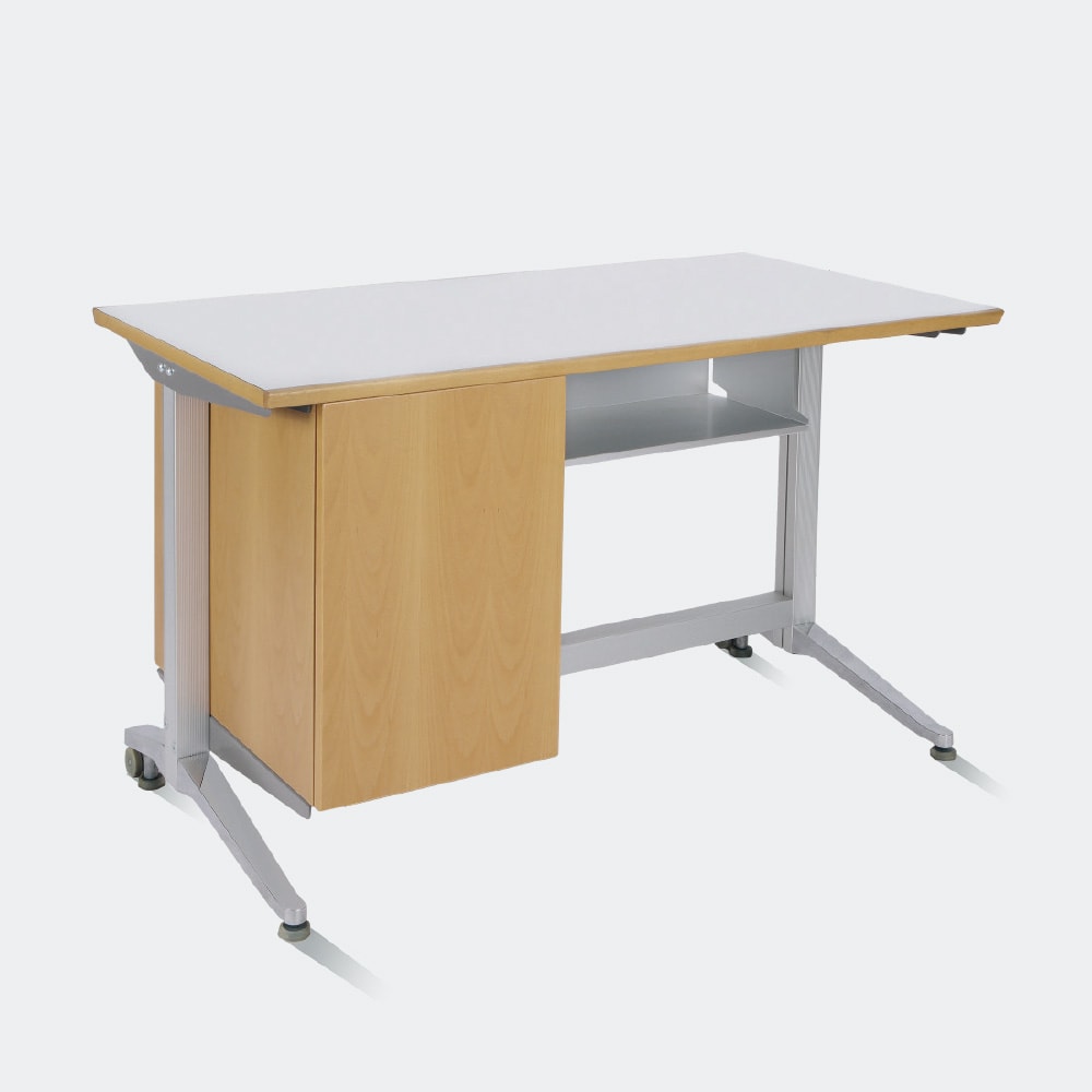 Schulmöbel Tische Nähmaschinentisch Ablagefläche mit Auszugschubladen kreatives Arbeiten mit Nähmaschine L+S AG in Sommeri